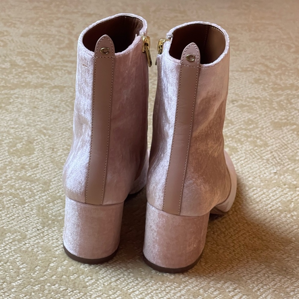 COACH Juliet Blush Pink Velvet Side Zip Booties - Size 5.5 - Picture 11 of 14